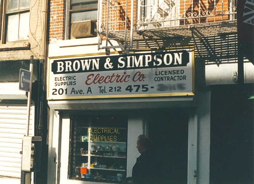 Brown and Simpson Sign makes me think of OJ Simpson