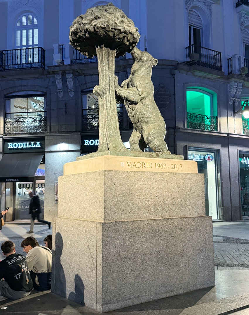 Bear and Tree sculpture in Madrid, Spain