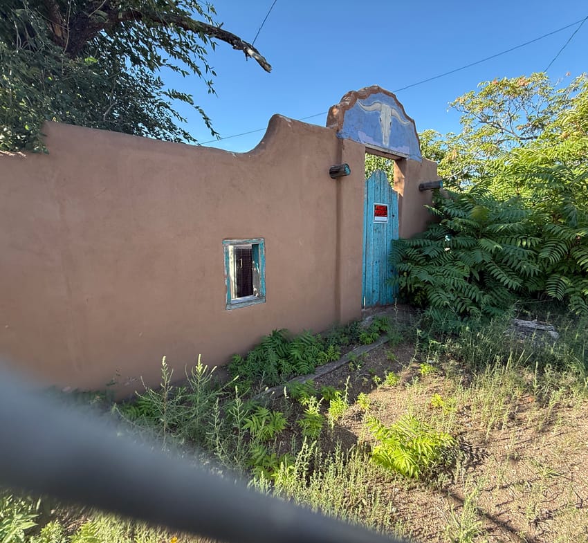 mysterious property in Santa Fe