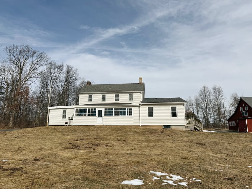a farmhouse in New Jersey