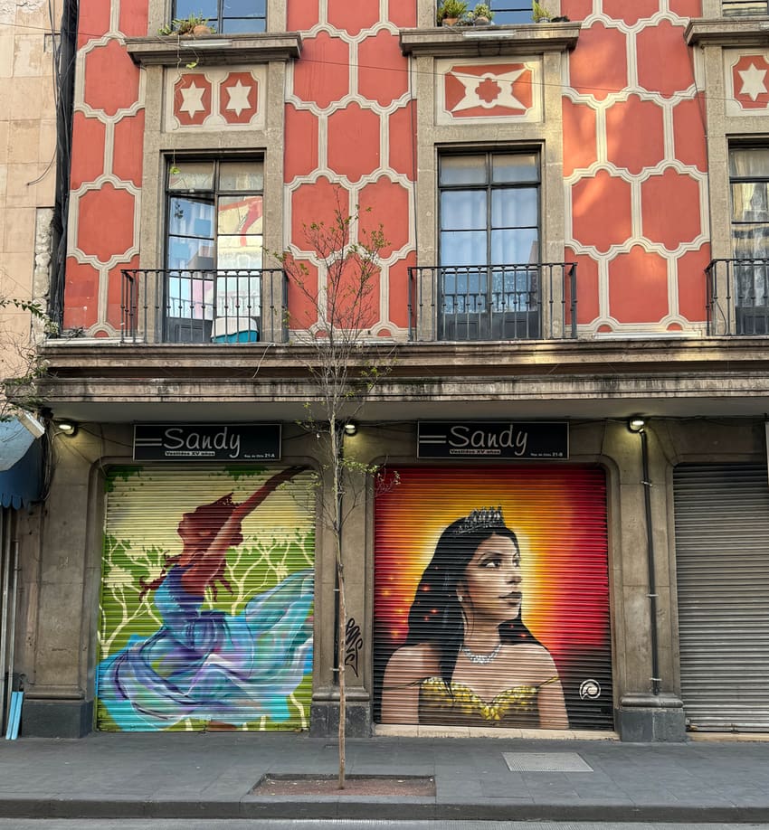 Murals at Casa Sandy Vestidos de XV años in Ciudad de México, CDMX